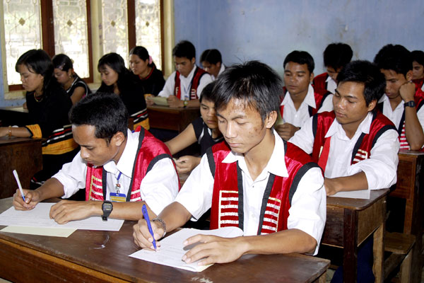 ກວ່າ 50 ຕື້ດົງສະຫງວນໃຫ້ບັນດາ ແຜນງານຂຶ້ນກັບຂົງເຂດສຶກສາໃຫ້ຊາວຊົນເຜົ່າສ່ວນໜ້ອຍ